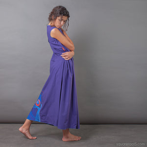 Bright, geometrical aesthetic dresse with short sleeves. Indigo